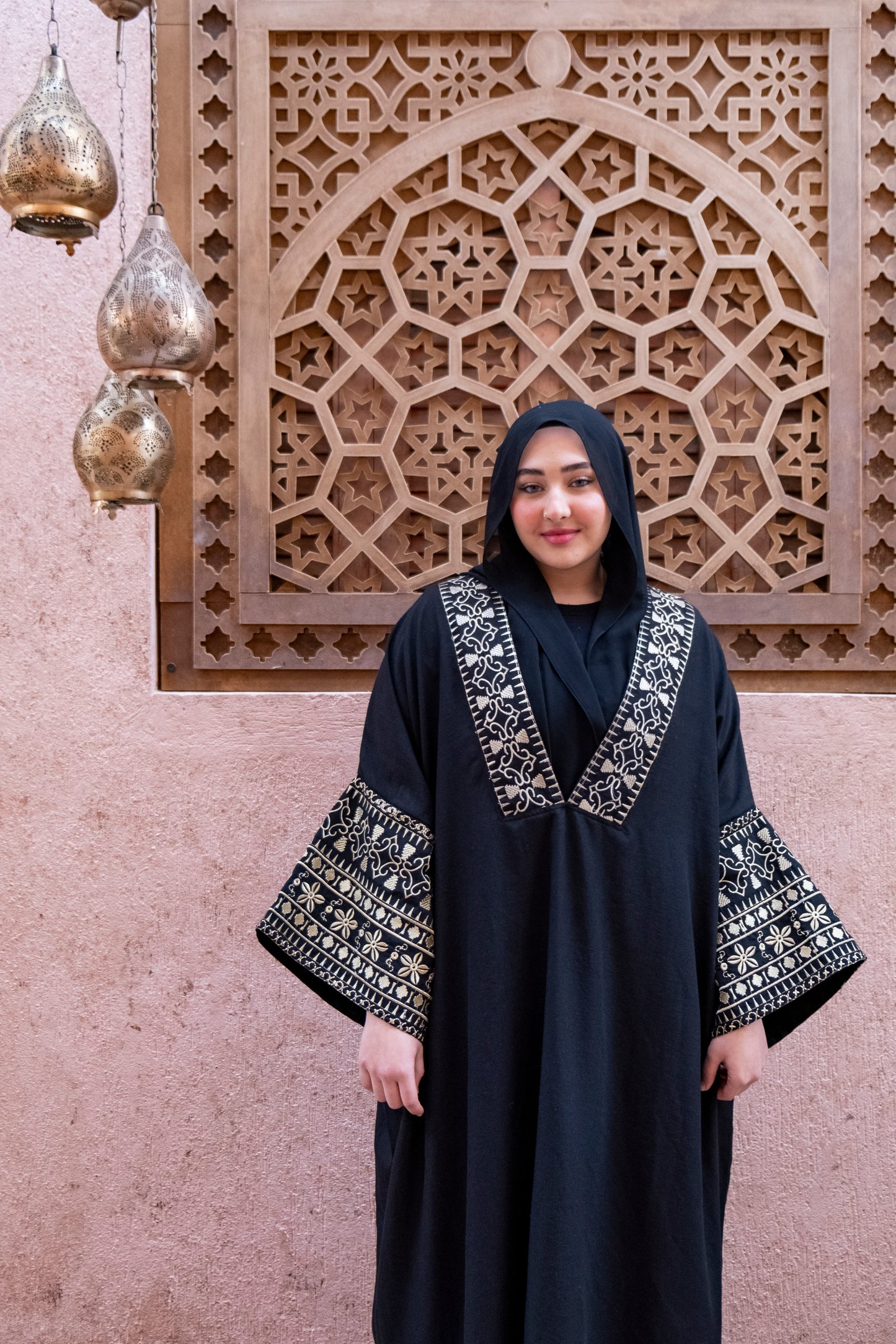 linen embrodiery abaya