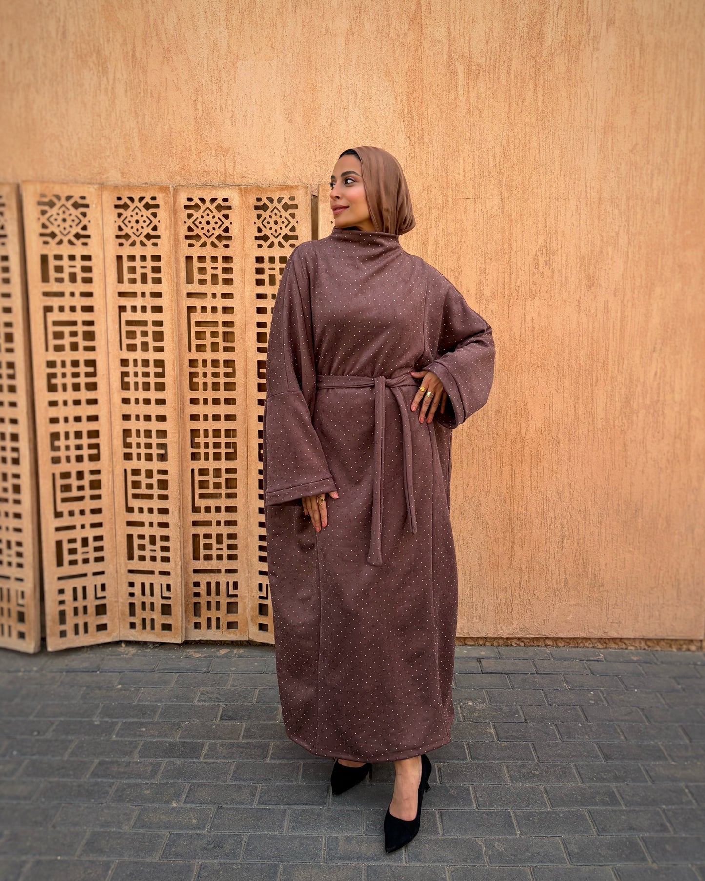 suede studs abaya (brown)