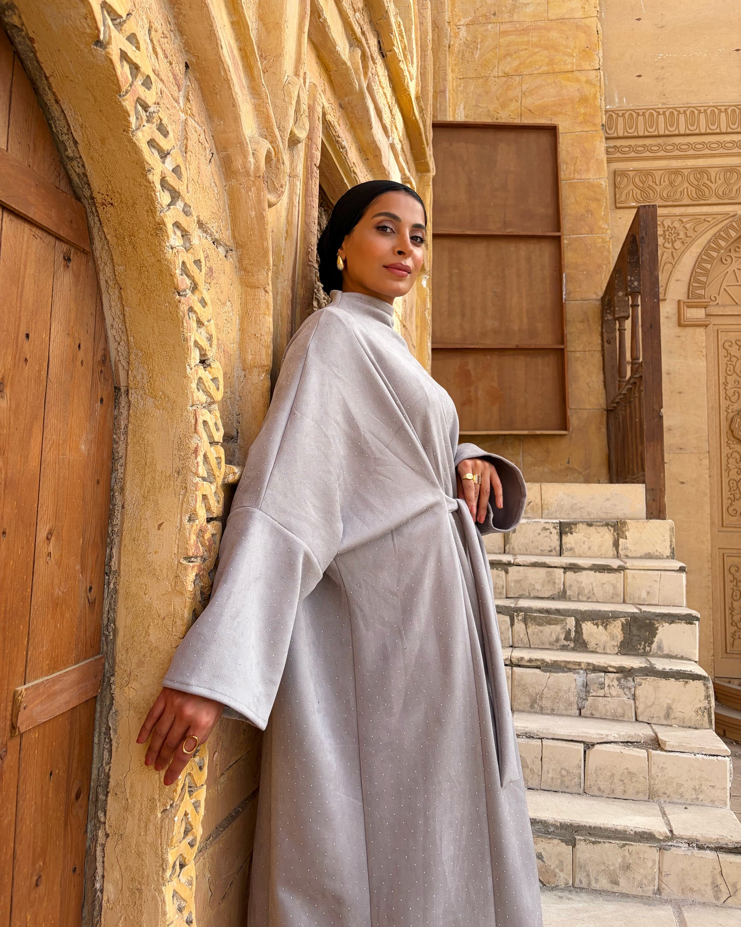 suede studs abaya (gray)
