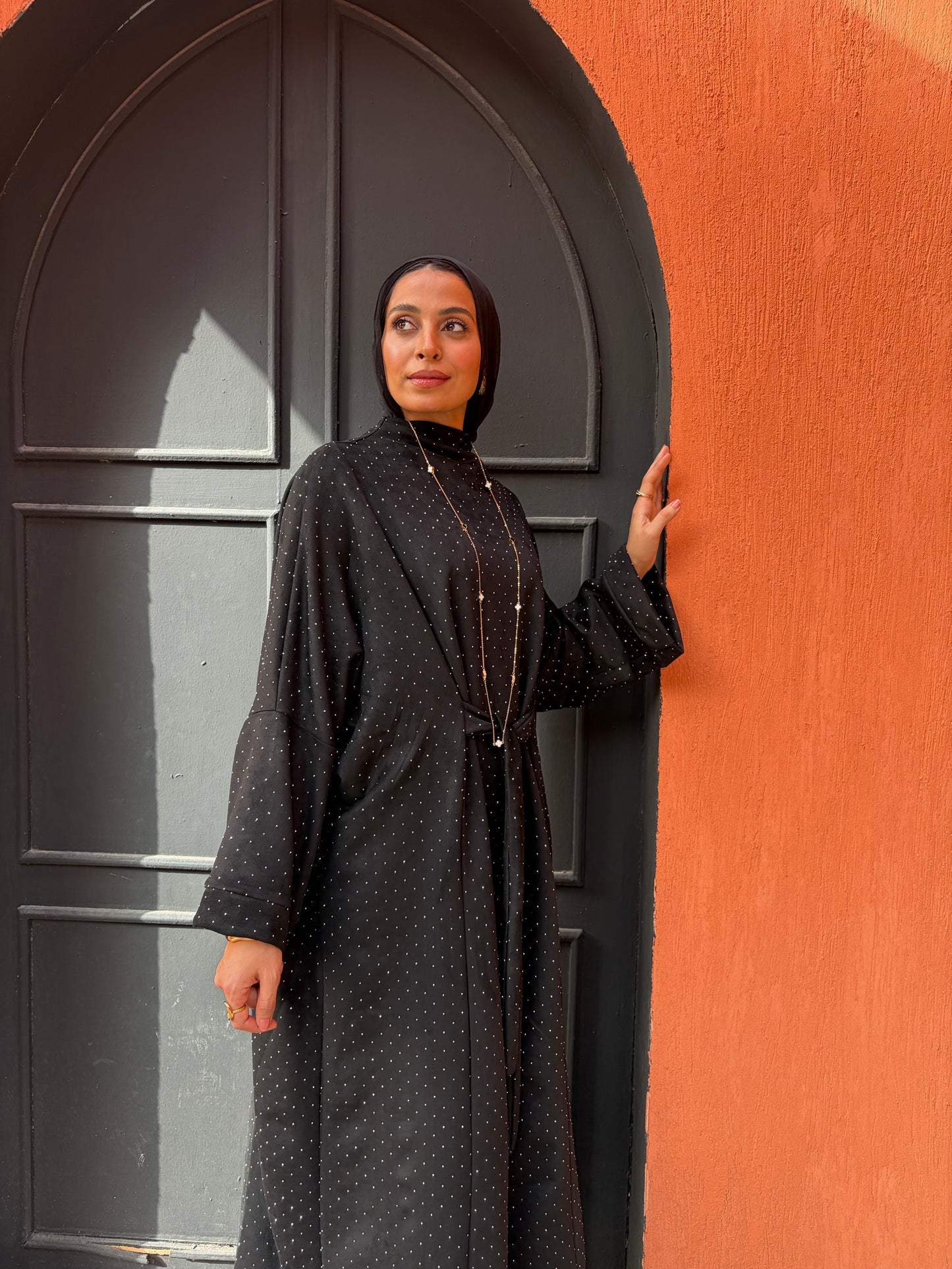 suede studs abaya (black)